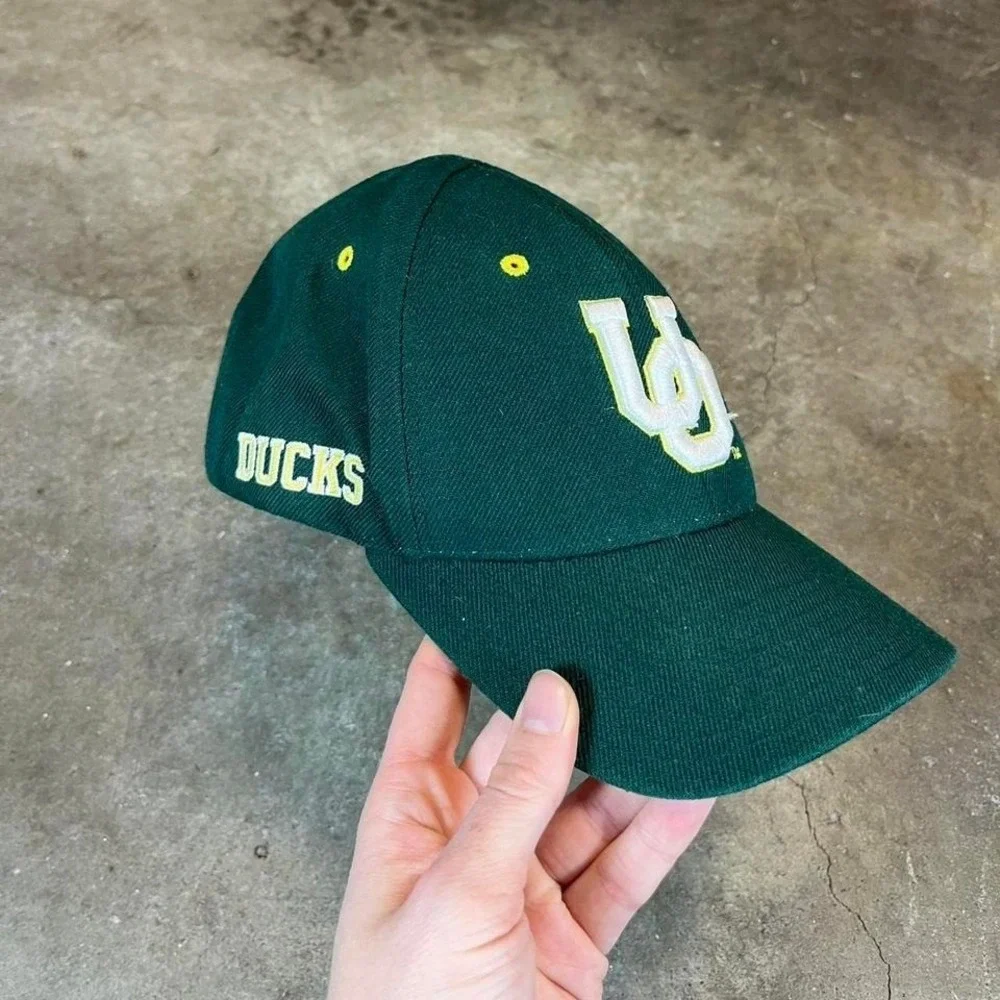 Colosseum Oregon Ducks Hat Mens Green Adjustable Strapback UO Logo Cap